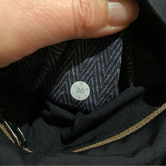 LULULEMON Black Casual Pants Size 30-Fit Small - Picture 7 of 7